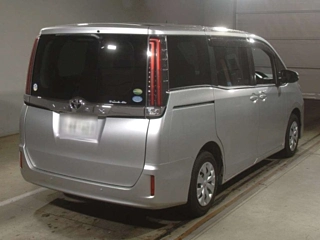 TOYOTA NOAH 2020