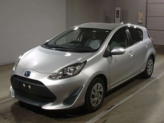 TOYOTA AQUA 2020