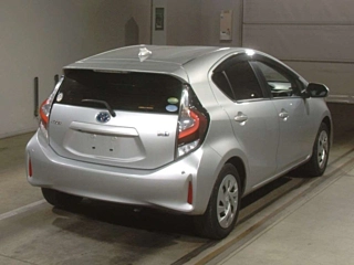 TOYOTA AQUA 2020