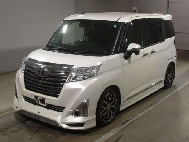 TOYOTA ROOMY 2019