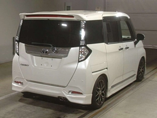 TOYOTA ROOMY 2019