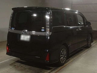 TOYOTA VOXY 2015