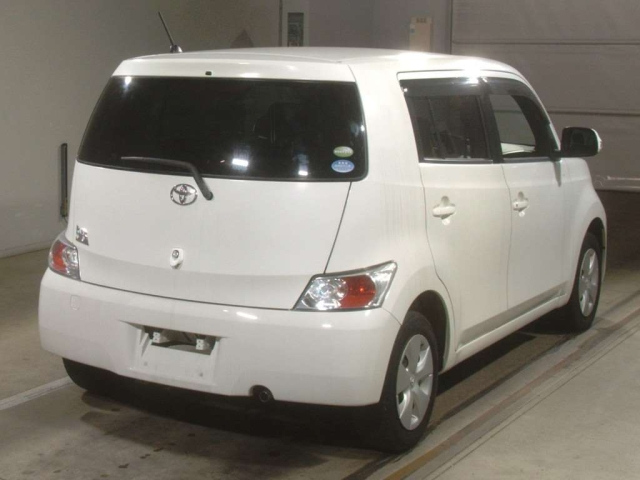 TOYOTA BB 2012
