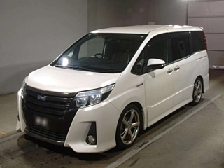 TOYOTA NOAH 2017