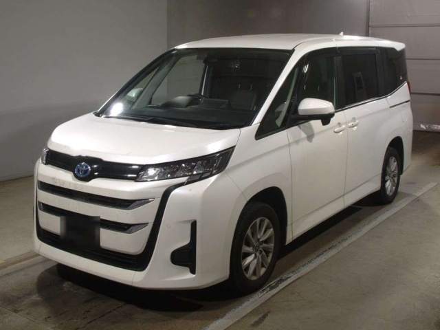 TOYOTA NOAH 2022
