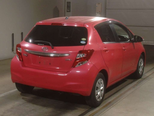 TOYOTA VITZ 2014