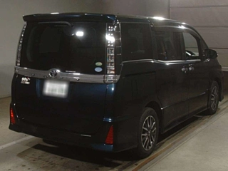 TOYOTA VOXY 2017