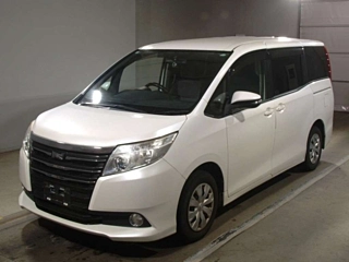 TOYOTA NOAH 2015
