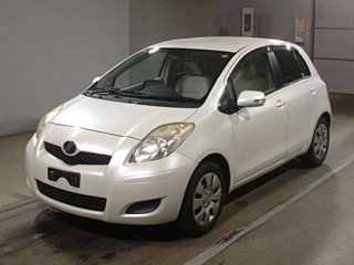 TOYOTA VITZ 2010