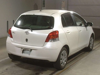 TOYOTA VITZ 2010