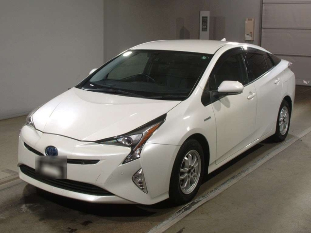 TOYOTA PRIUS 2016