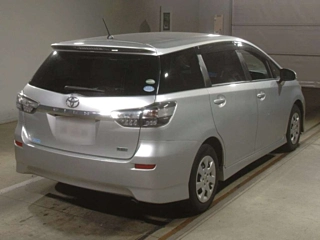 TOYOTA WISH 2015