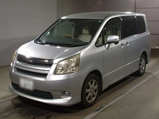 TOYOTA NOAH 2009