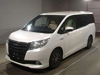 TOYOTA NOAH 2014