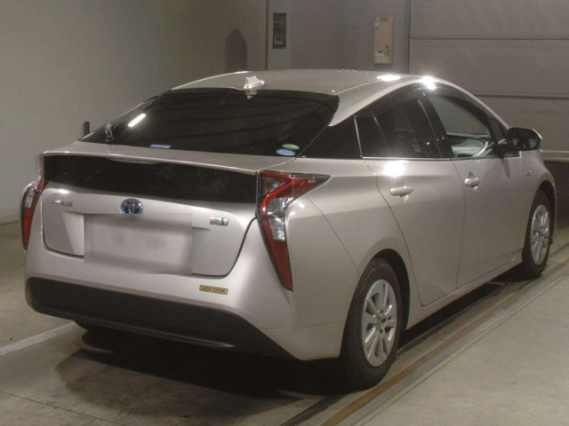 TOYOTA PRIUS 2018