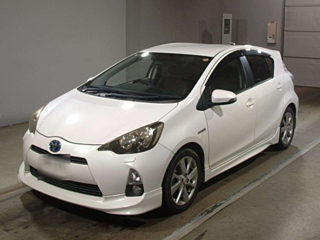 TOYOTA AQUA 2013