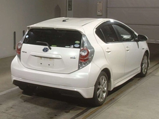 TOYOTA AQUA 2013