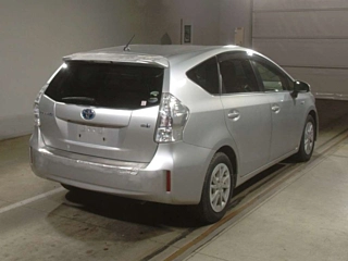 TOYOTA PRIUS ALPHA 2012