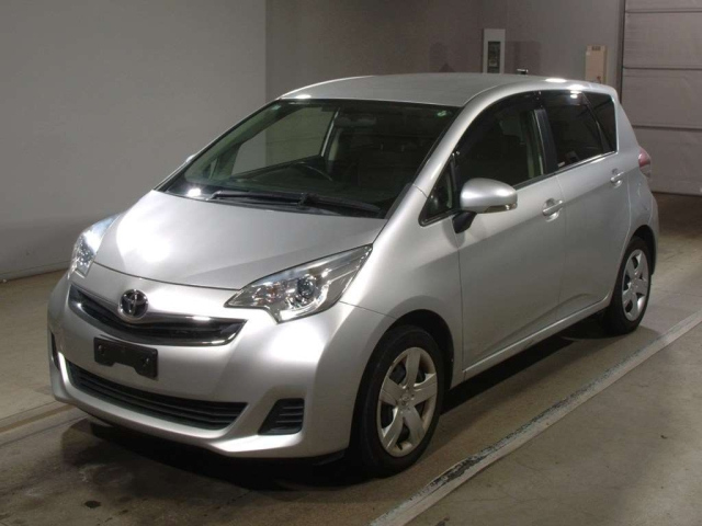 TOYOTA RACTIS 2015