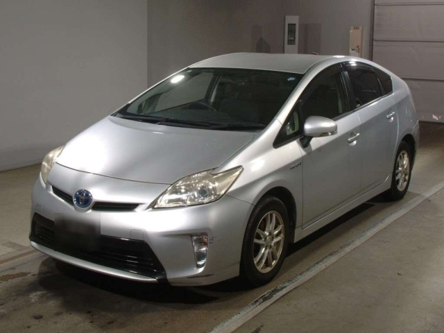 TOYOTA PRIUS 2013