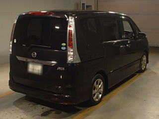 NISSAN SERENA 2011