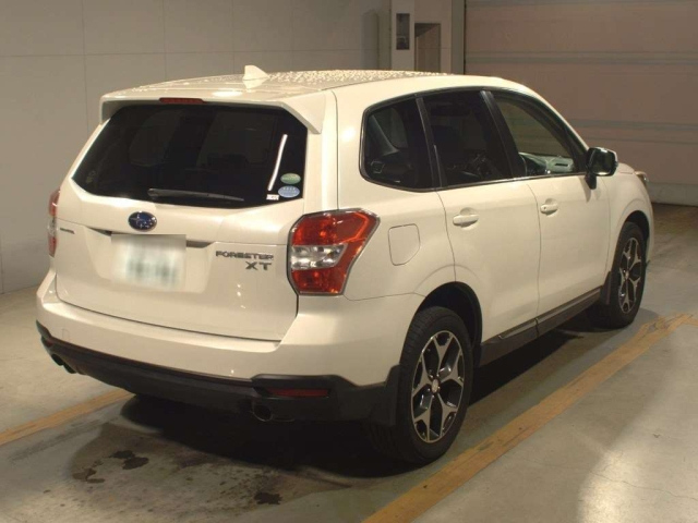 SUBARU FORESTER 2015