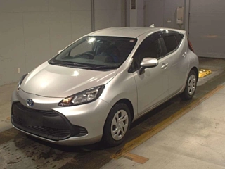 TOYOTA AQUA 2022