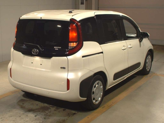 TOYOTA SIENTA 2024