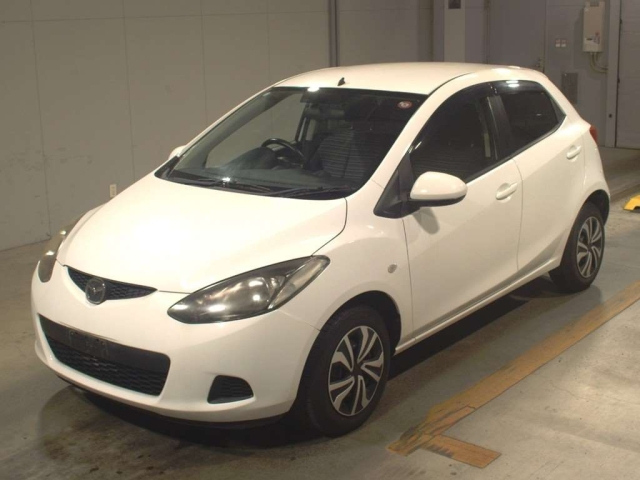 MAZDA DEMIO 2010