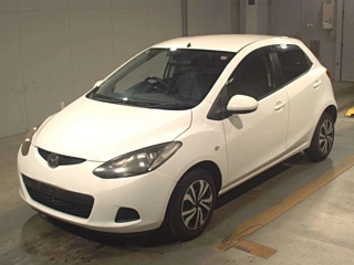 MAZDA DEMIO 2010