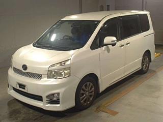 TOYOTA VOXY 2012