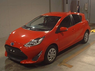 TOYOTA AQUA 2018