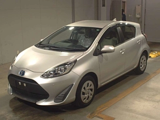 TOYOTA AQUA 2020