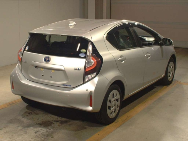 TOYOTA AQUA 2020