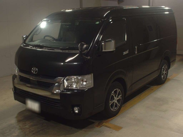 TOYOTA HIACE 2021