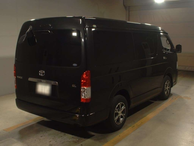 TOYOTA HIACE 2021