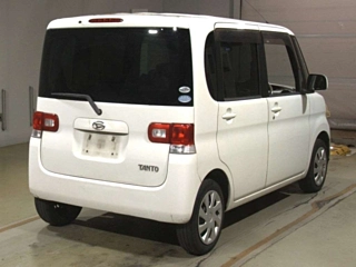 DAIHATSU TANTO 2010
