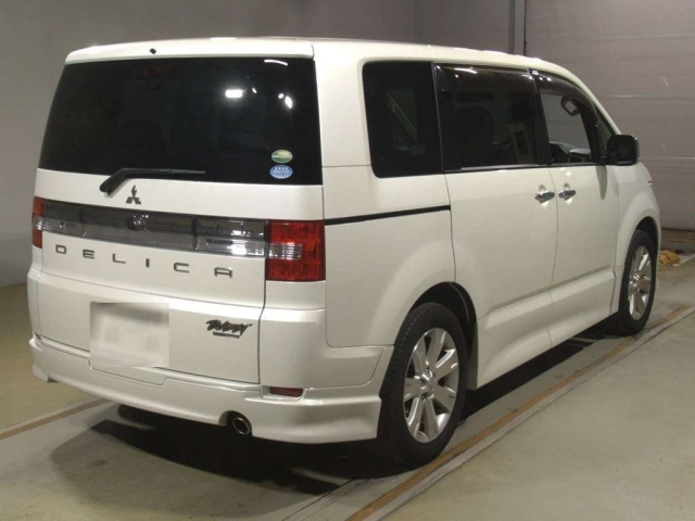 MITSUBISHI DELICA D5 2012