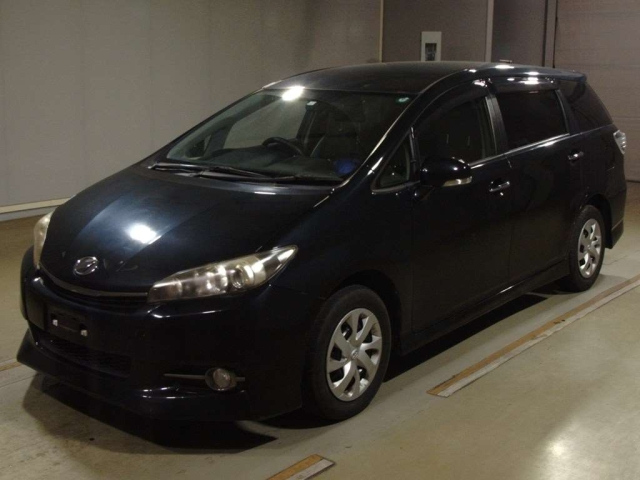 TOYOTA WISH 2015