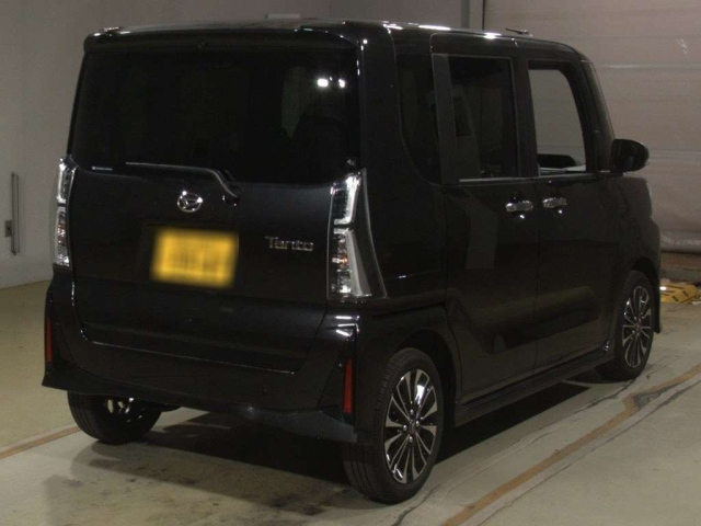 DAIHATSU TANTO 2024
