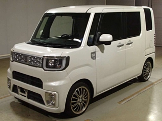 DAIHATSU WAKE 2014