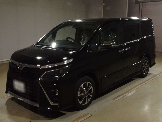 TOYOTA VOXY 2019