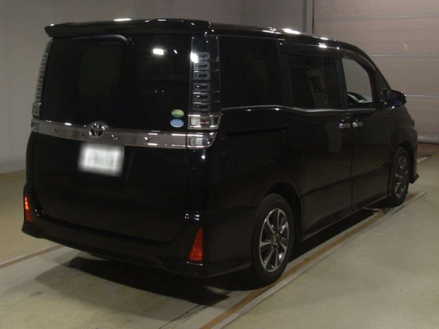 TOYOTA VOXY 2019