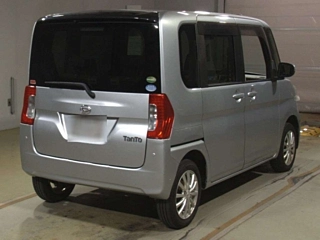 DAIHATSU TANTO 2018