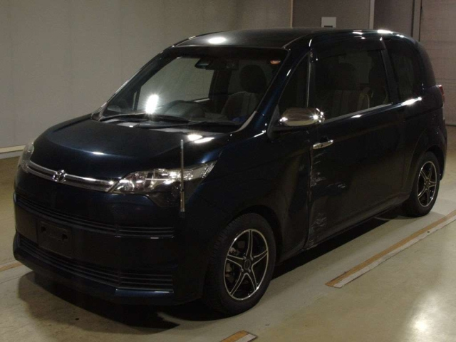 TOYOTA SPADE 2018