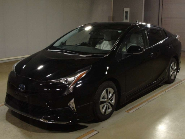 TOYOTA PRIUS 2017