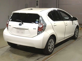 TOYOTA AQUA 2012