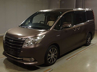 TOYOTA NOAH 2014