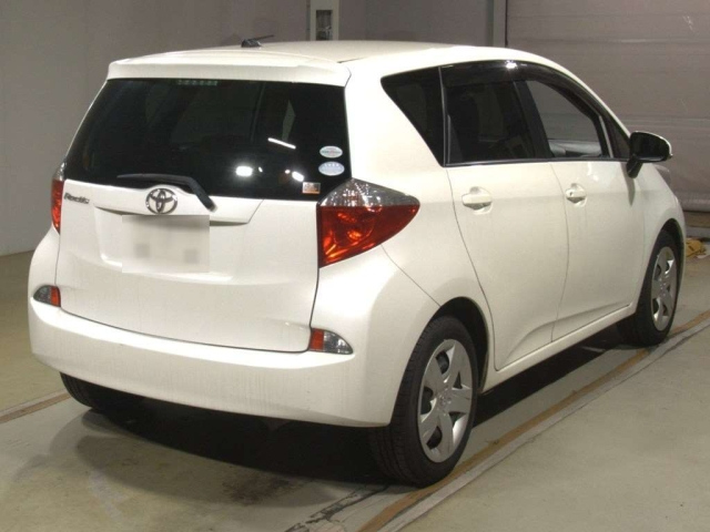 TOYOTA RACTIS 2011