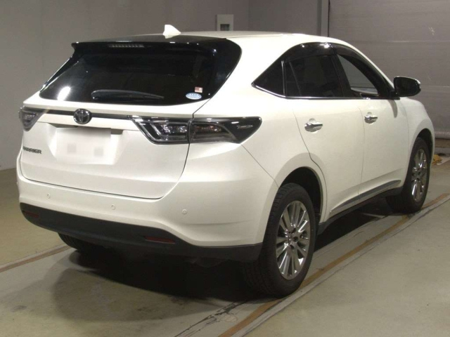 TOYOTA HARRIER 2017